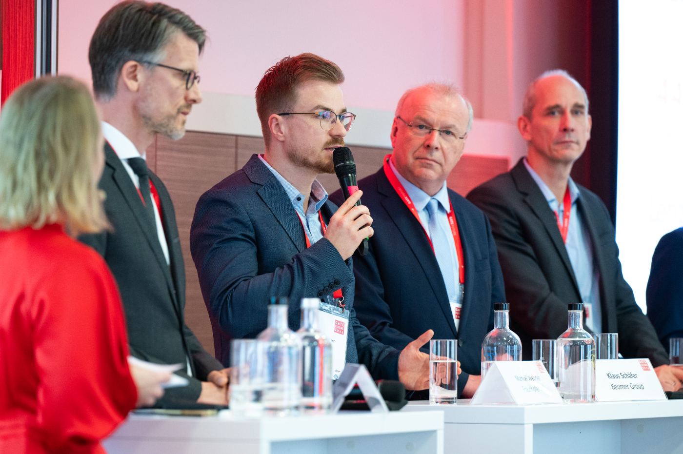 Building Future Airports